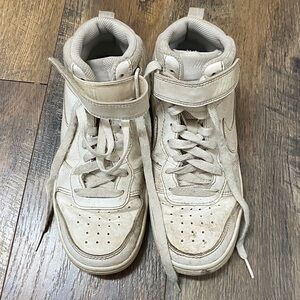 Nike Court Borough Mid 2 basketball shoes